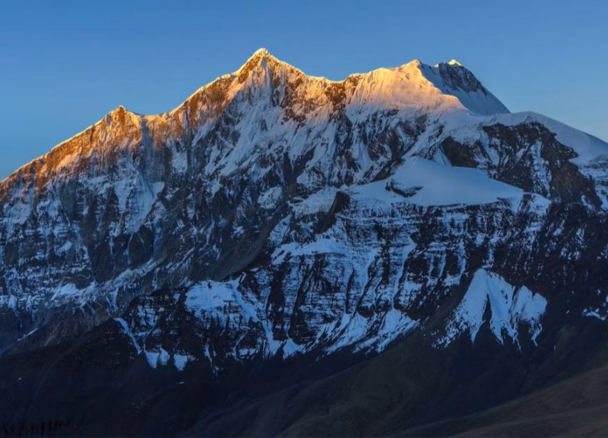 Dhampus peak