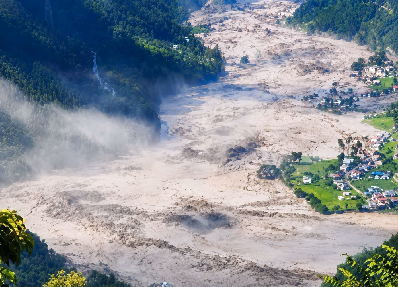 flash-flood-in-trishuli.avif