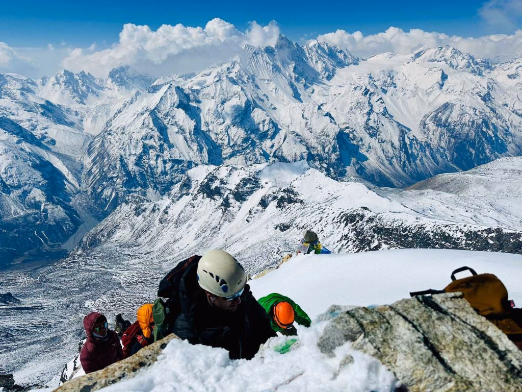 Yala peak expedition